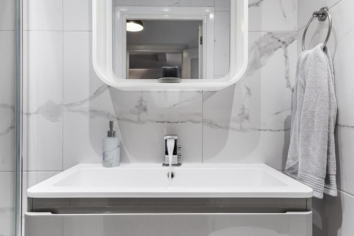 Central London Luxury, Relaxing Apartment! 2 Mins From Paddington Station! Номер фото