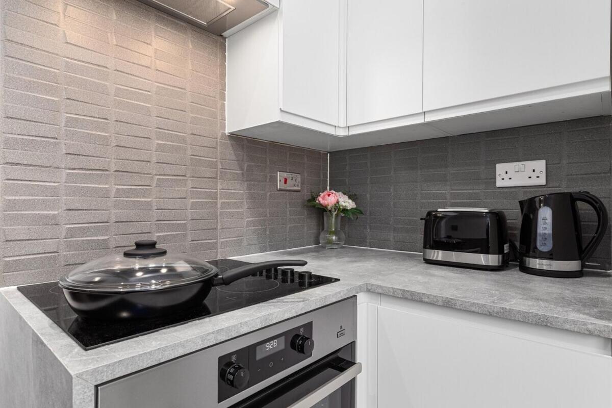 Central London Luxury, Relaxing Apartment! 2 Mins From Paddington Station! Номер фото